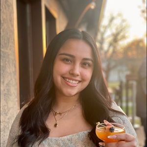 Meet your Posher, Rebeca